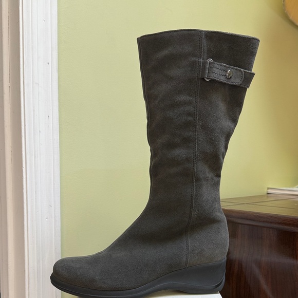La Canadienne Womens Lizza Boot in Smoke - Picture 1 of 7